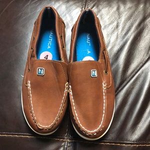 Boys youth boat shoes